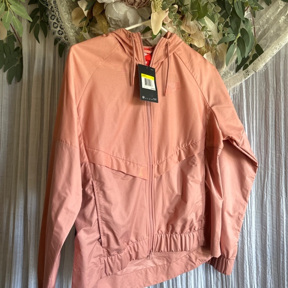 Pink Nike jacket - Picture 5 of 5